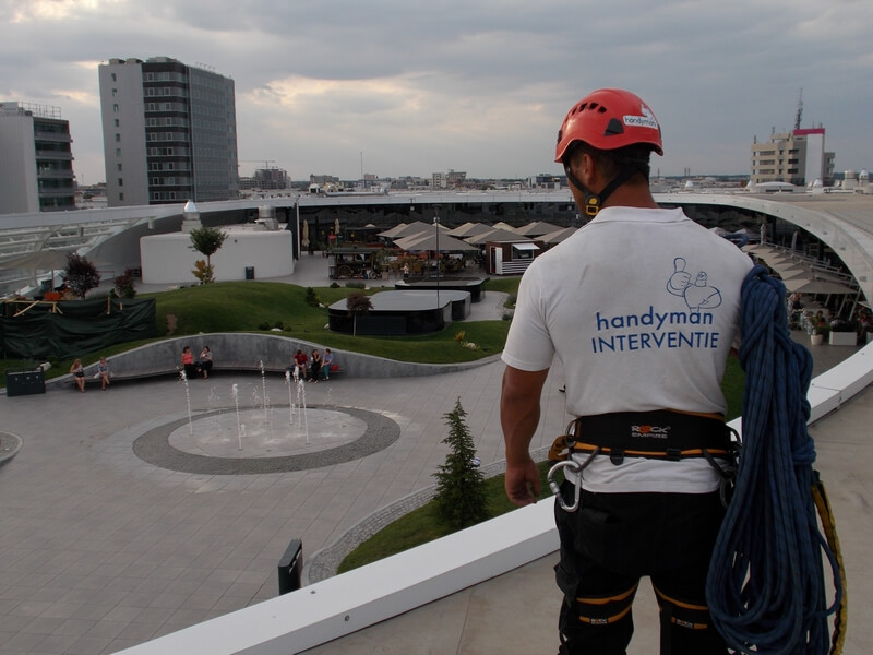 https://aerofm.ro/wp-content/uploads/2021/04/alpinisti-utilitari-handyman-6.jpeg