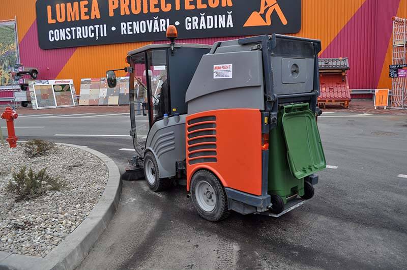 https://aerofm.ro/wp-content/uploads/2021/04/maturare-semiumeda-mecanizata-a-spatiului-exterior-parcare-2-handyman-international.jpg