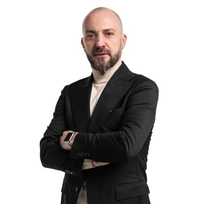 https://aerofm.ro/wp-content/uploads/2021/05/Florin-Chiru-CEO-Handyman-international.jpg