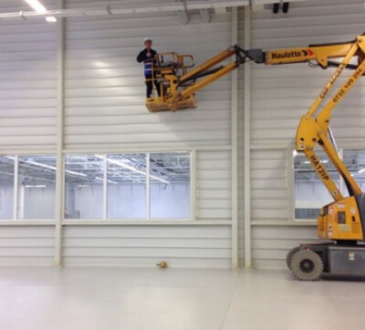 https://aerofm.ro/wp-content/uploads/2021/05/curatenie-industriala-handyman.jpeg