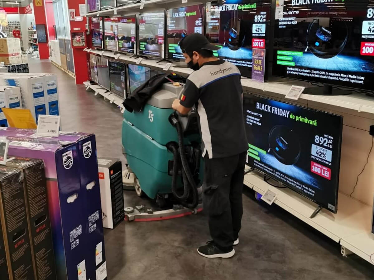 https://aerofm.ro/wp-content/uploads/2021/05/utilaje-curatenie-profesionala-handyman-3.jpeg